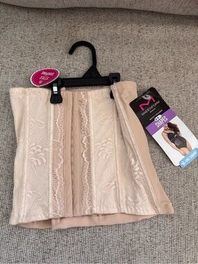 Maidenform Lace Front Waist Shaper in Light Beige